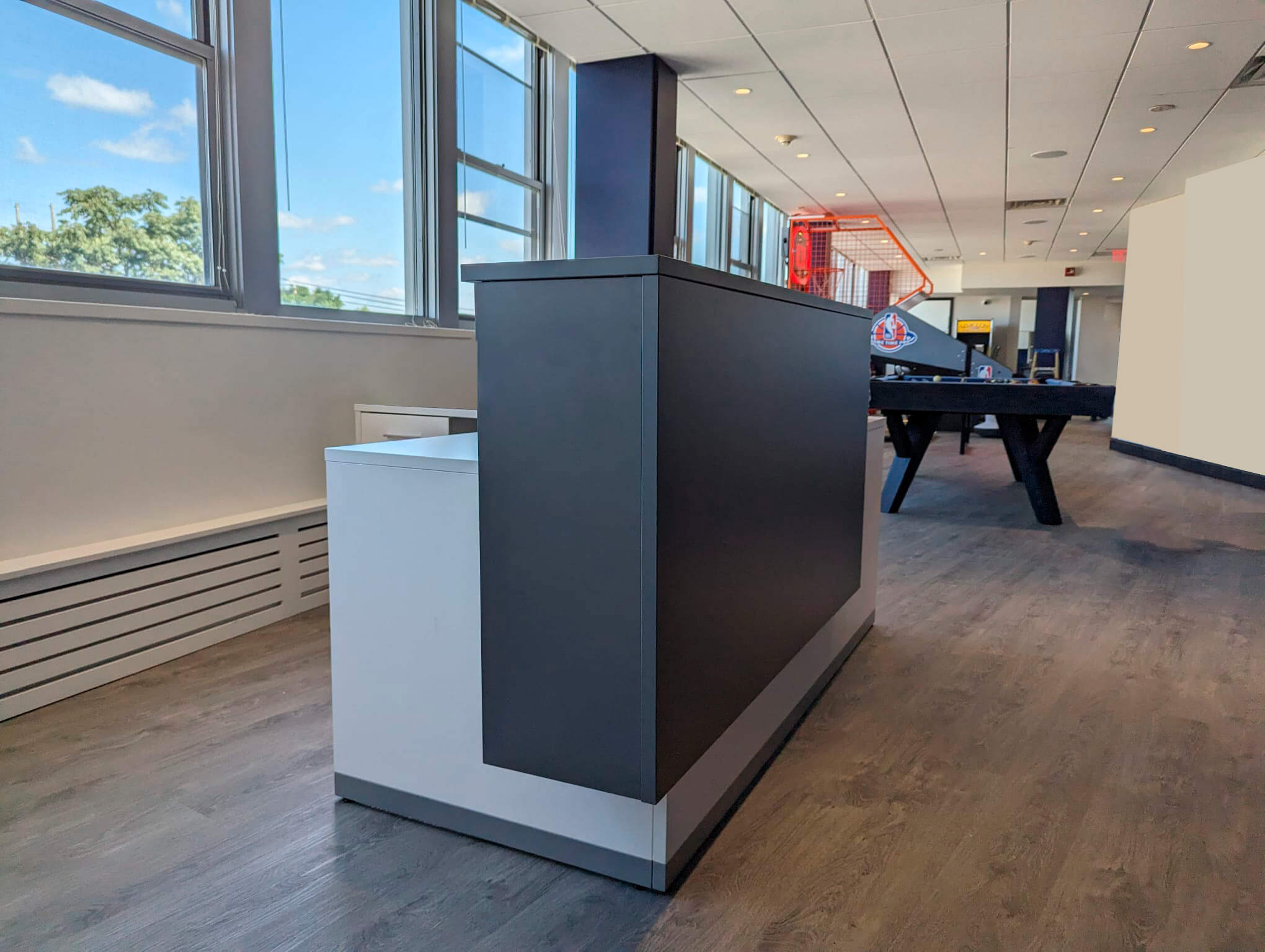 NY office furniture eworl1emrs 082823 19