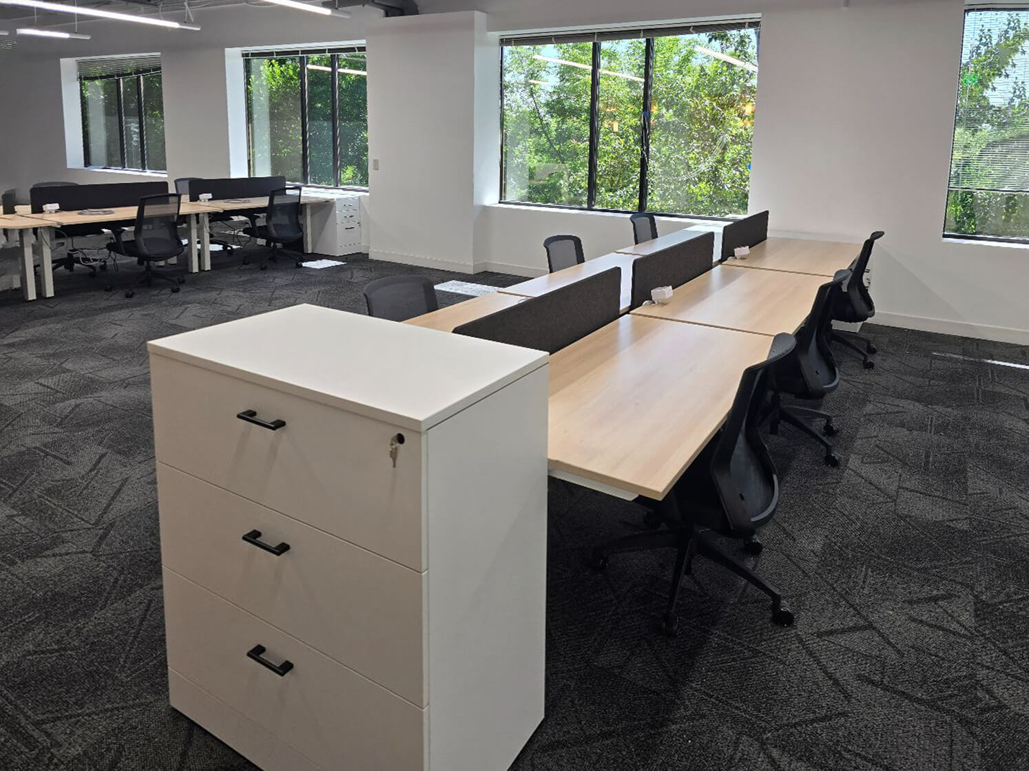 CA-office-furniture-neca4avag-082624-08-1-2.jpg