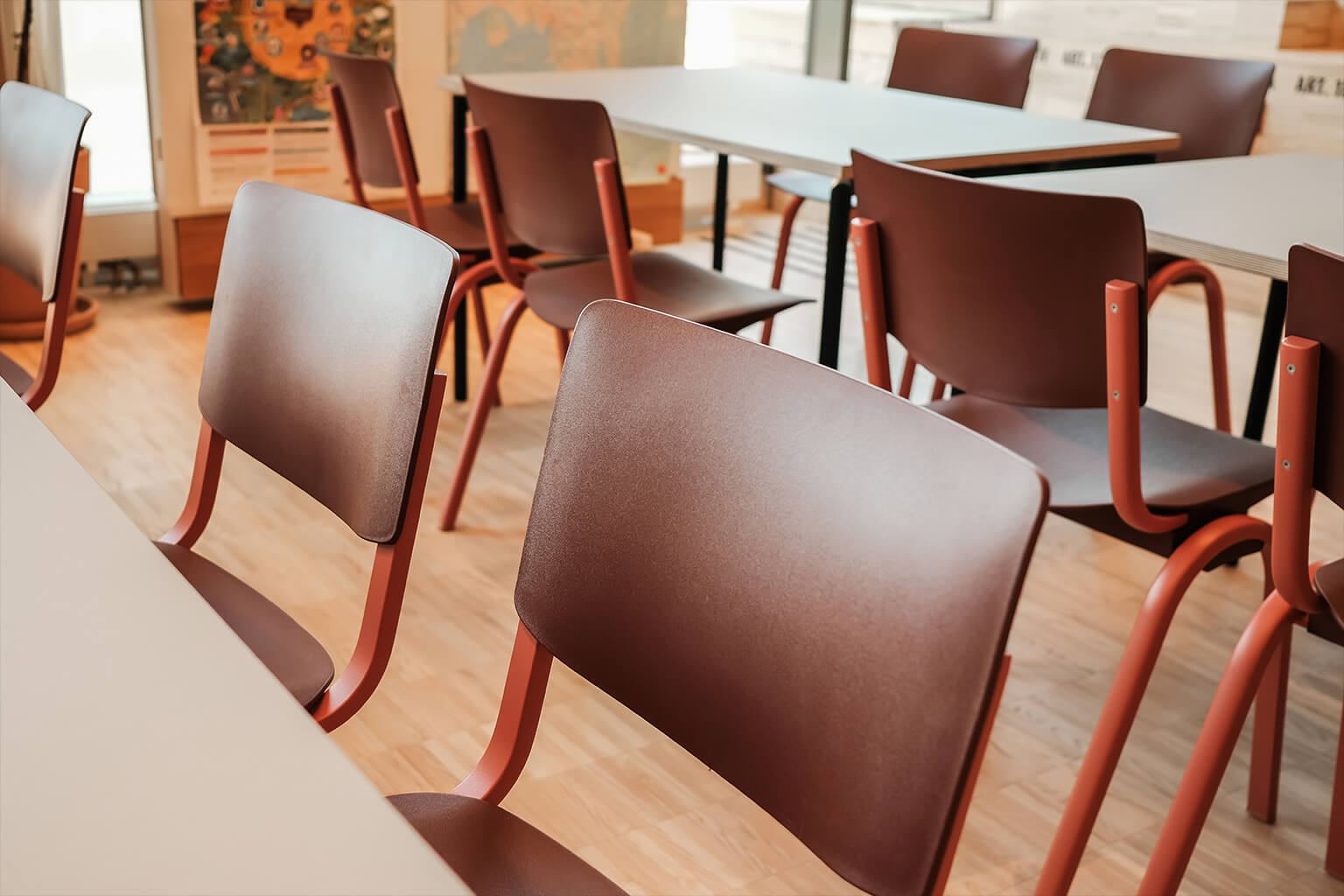 Executive and conference chairs office desk chairs contemporary guest chair rose frame and red plastic space view 2